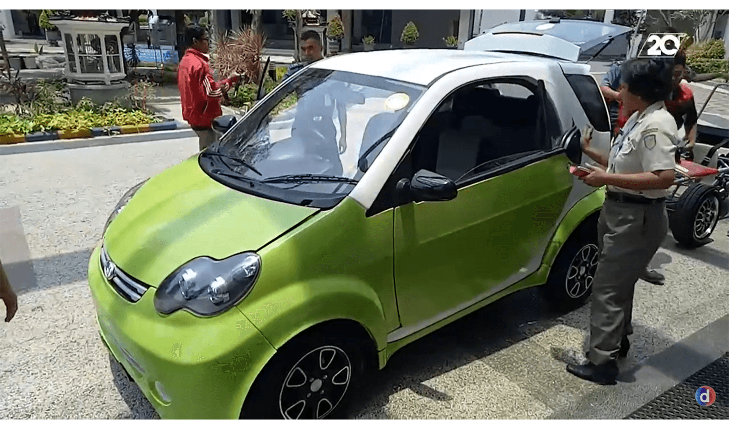 Smart Vi electric city car with induction motor 3 phase